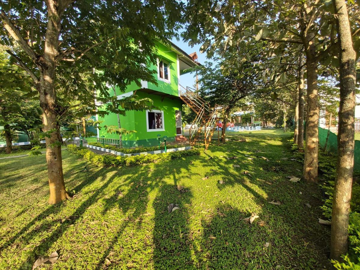 מסינאגודי The Midway Jungle Resort מראה חיצוני תמונה